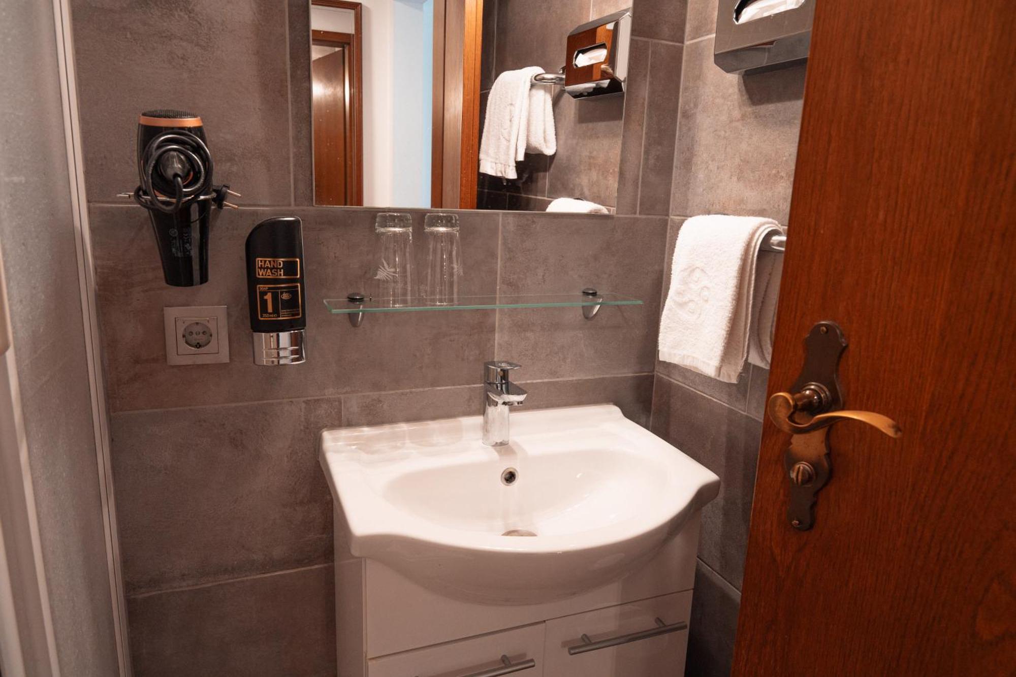 Hotel Alter Peter 3*